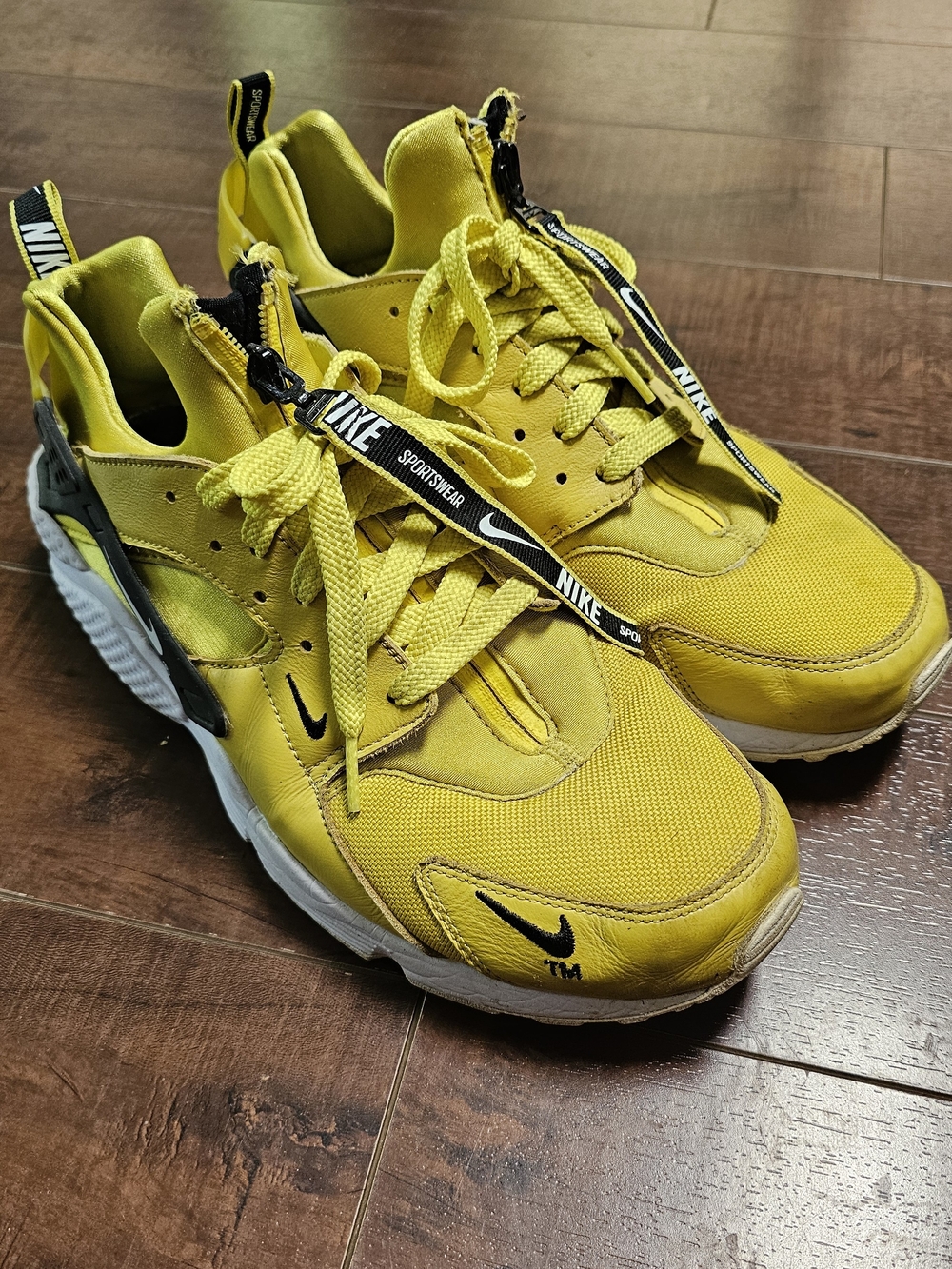 Nike Yellow Athletic Sneakers - Bold Yellow Trainers